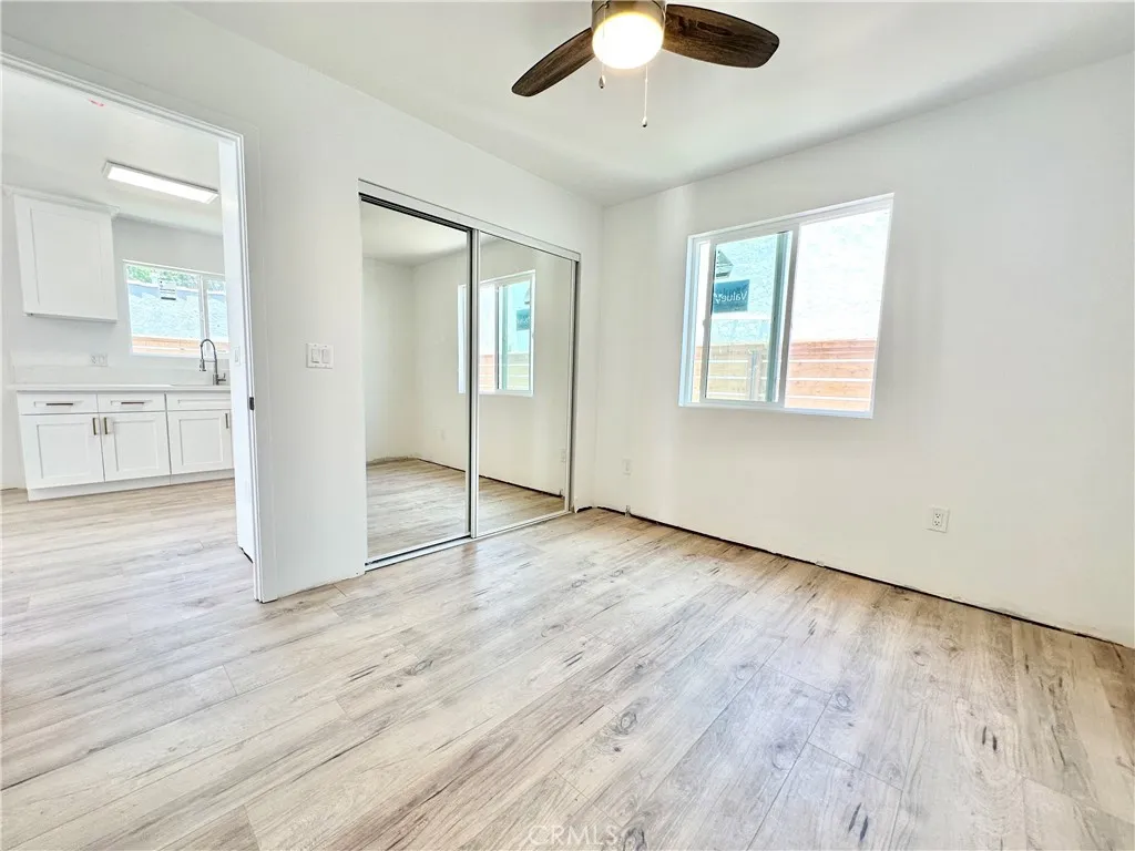 5718 S Manhattan Place, Los Angeles, California 90062 home-pic-26